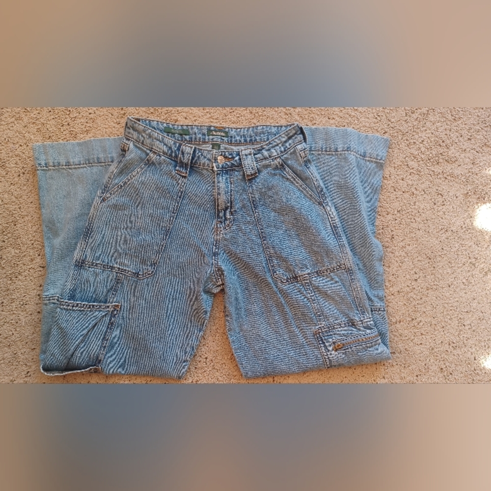 Wild Fable Women's High-Rise cargo baggy jeans medium wash 4